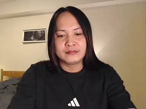 Snapshot of UrSweetTemptation_ara chatting on February 25, 4:38 pm UrSweetTemptation ara online show from February 25, 4:38 pm