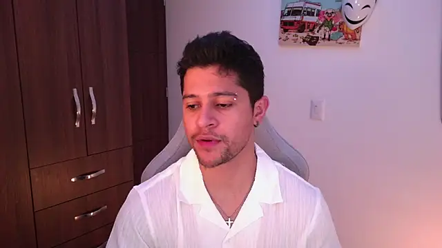 domsantiago  online show from November 20, 1:06 am