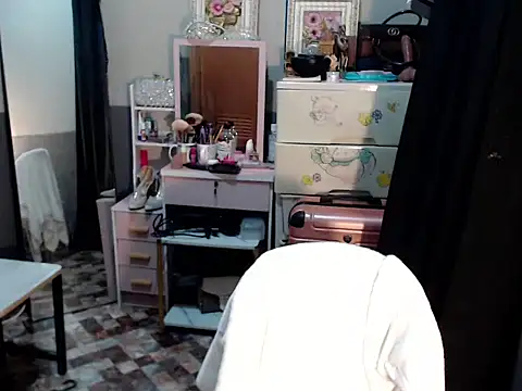 miya khali online show from December 14, 8:52 am