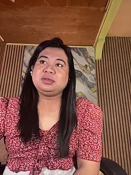 Snapshot of Im_ur_mother chatting on February 6, 12:26 am Im ur mother online show from February 6, 12:26 am