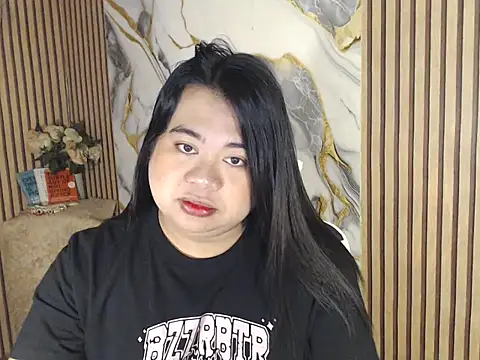 Snapshot of Im_ur_mother chatting on April 5, 8:17 pm Im ur mother online show from April 5, 8:17 pm