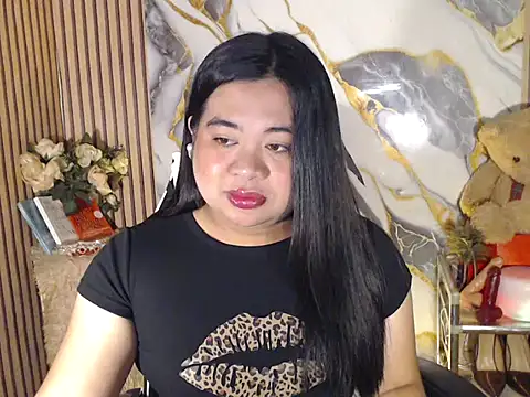 Snapshot of Im_ur_mother chatting on April 13, 4:51 am Im ur mother online show from April 13, 4:51 am