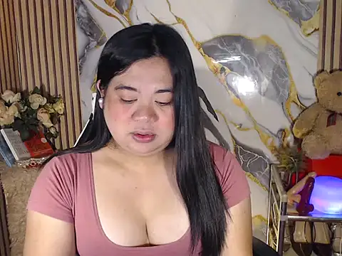 Snapshot of Im_ur_mother chatting on April 14, 3:23 am Im ur mother online show from April 14, 3:23 am