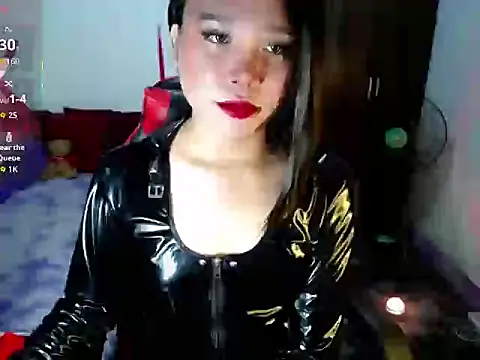 Snapshot of Urassiansweetcummer chatting on July 25, 1:58 am Urassiansweetcummer online show from July 25, 1:58 am