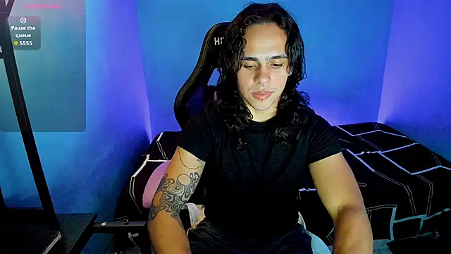 Snapshot of Maximiliano_scoott__ chatting on September 17, 3:41 am Maximiliano scoott online show from September 17, 3:41 am