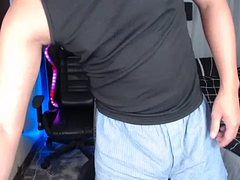 alexsuckable01 online show from May 15, 11:56 pm