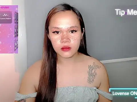 Snapshot of Lovelyariah chatting on October 9, 10:02 am Lovelyariah online show from October 9, 10:02 am