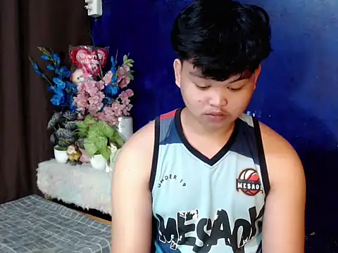 Reynelcock online show from March 20, 6:02 pm