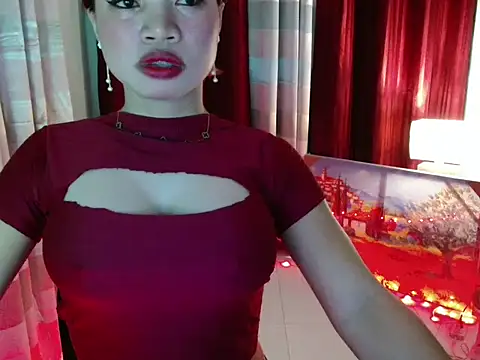 Snapshot of lover_girl143 chatting on February 22, 4:16 pm lover girl143 online show from February 22, 4:16 pm