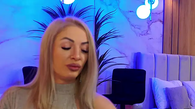 Izabellle02 online show from March 4, 5:02 am