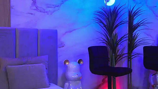 Izabellle02 online show from April 5, 3:47 am