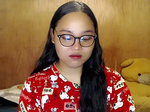 Snapshot of _Lylia chatting on October 31, 9:27 pm  Lylia online show from October 31, 9:27 pm