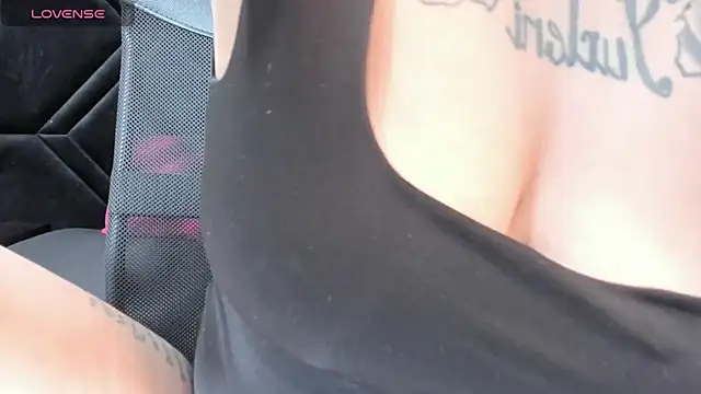 Dantzel  online show from February 5, 8:02 pm