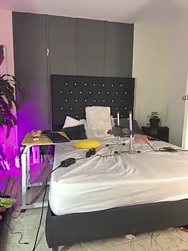 Snapshot of Alexa__Blue chatting on September 13, 5:02 pm Alexa  Blue online show from September 13, 5:02 pm