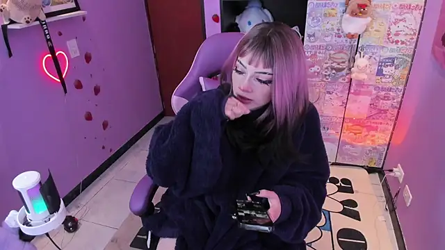 Vero Osb  online show from September 16, 12:11 am