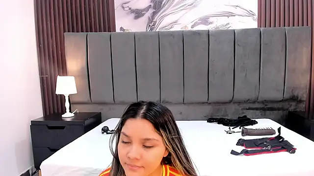 Snapshot of Wonderkloe_ chatting on June 17, 2:18 pm Wonderkloe online show from June 17, 2:18 pm