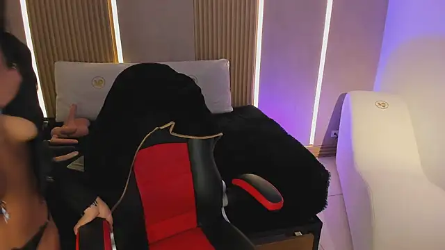 liah cleir online show from November 13, 6:18 pm