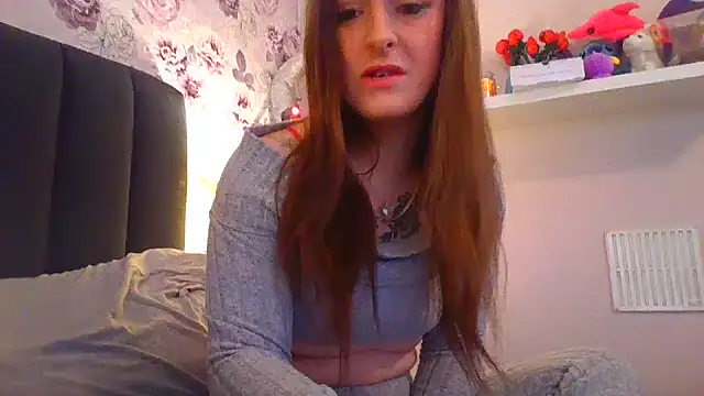 LucyRoseMae online show from May 16, 2:27 pm