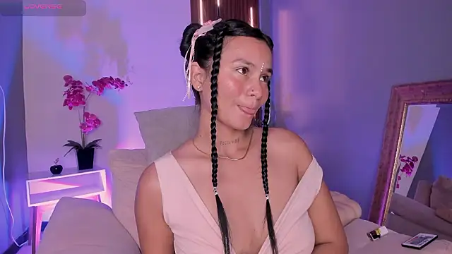 Miiaa jones online show from March 18, 5:05 pm