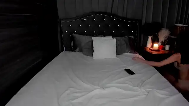 BriannaMckinley online show from February 15, 7:16 am