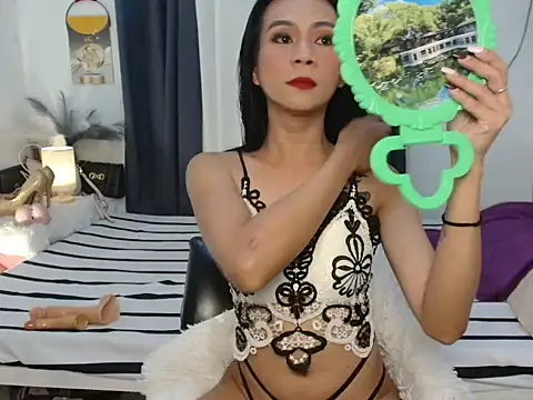 AmayaWang online show from February 13, 7:15 am