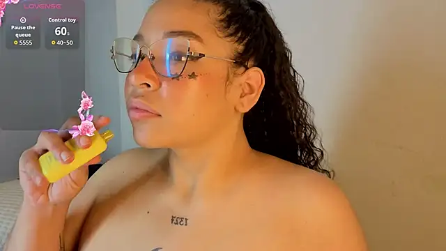 CloeBunny  online show from February 8, 1:09 am