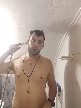 Snapshot of m702d-gr chatting on October 29, 6:53 pm m702d-gr online show from October 29, 6:53 pm