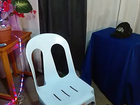 laura leeforever online show from June 29, 4:29 pm