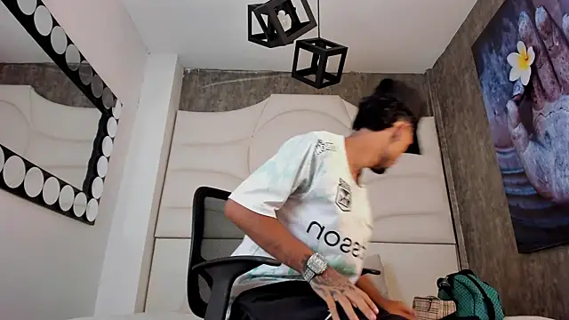 Thiagoferreti online show from October 4, 3:48 am