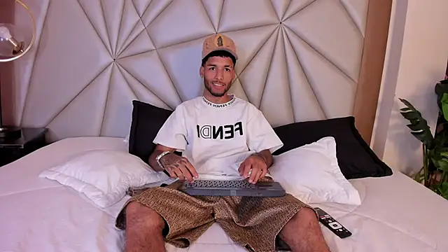 Thiagoferreti online show from January 19, 3:10 am