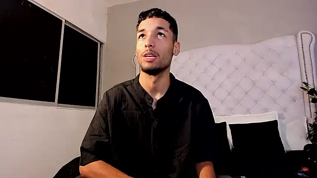 Thiagoferreti online show from February 16, 3:35 am