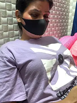 Hot Jaanvi  online show from March 30, 5:25 pm