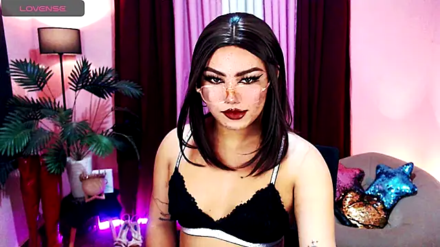 Unique Maya online show from October 24, 8:00 am