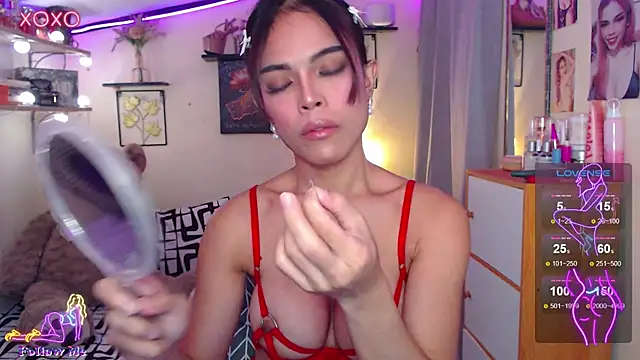izabella moore online show from July 28, 2:07 am