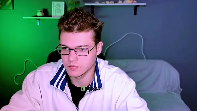 lucas long  online show from October 21, 8:48 am