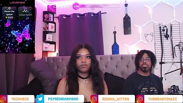 Snapshot of SamXTeck chatting on February 10, 1:21 am SamXTeck online show from February 10, 1:21 am