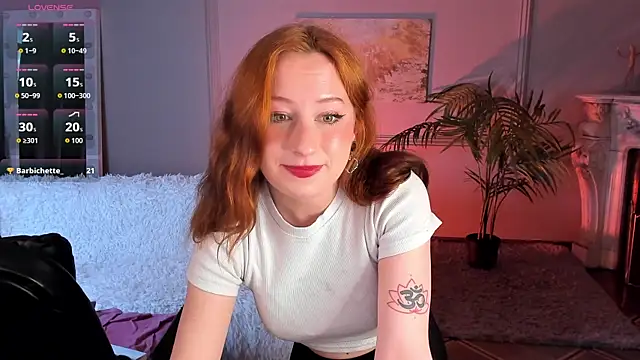 Snapshot of Violet_Griffen chatting on May 7, 3:50 pm Violet Griffen online show from May 7, 3:50 pm