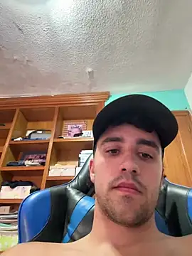 Snapshot of aavrdvh33 chatting on July 2, 3:29 pm aavrdvh33 online show from July 2, 3:29 pm