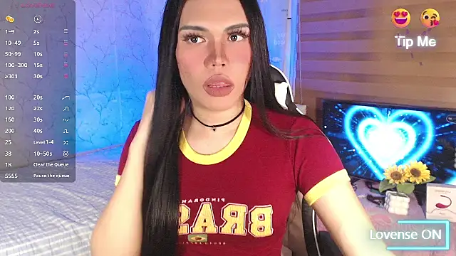 TssluttyNikka online show from May 13, 11:51 am