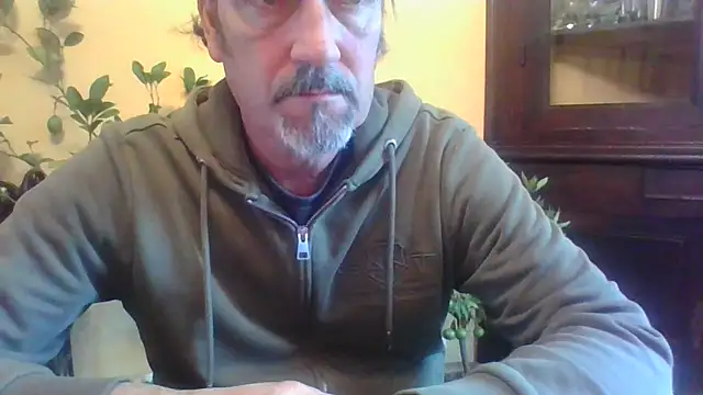 Snapshot of nastro1967 chatting on November 29, 1:58 pm nastro1967 online show from November 29, 1:58 pm