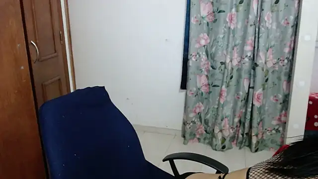 alejandralatina online show from November 29, 3:20 am