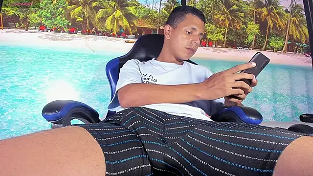 Snapshot of BigMonstercoks69 chatting on March 2, 10:27 pm BigMonstercoks69 online show from March 2, 10:27 pm