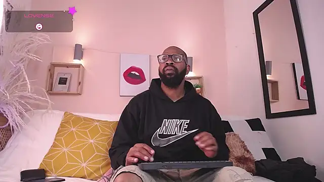 King Malik online show from September 12, 1:00 pm