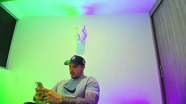 Snapshot of Dagoti chatting on February 4, 1:00 am Dagoti online show from February 4, 1:00 am