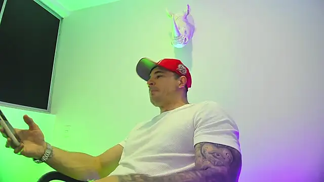 Snapshot of Dagoti chatting on February 9, 1:31 am Dagoti online show from February 9, 1:31 am