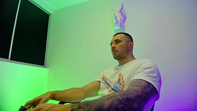 Snapshot of Dagoti chatting on February 25, 3:05 am Dagoti online show from February 25, 3:05 am