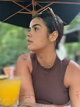 Kaily Sweet16 online show from April 16, 6:41 pm