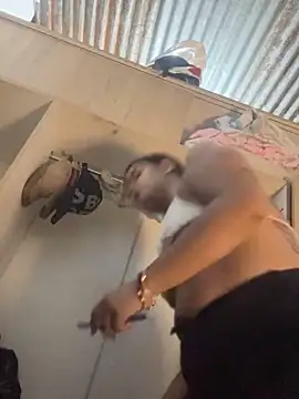 Kaily Sweet16 online show from April 17, 11:30 pm