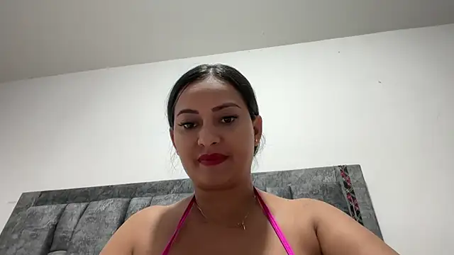 Snapshot of Sophia_copper chatting on October 7, 3:36 am Sophia copper online show from October 7, 3:36 am