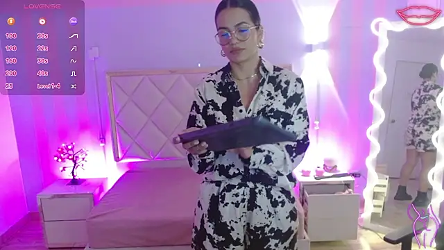 Rosalind tay online show from March 19, 11:25 am